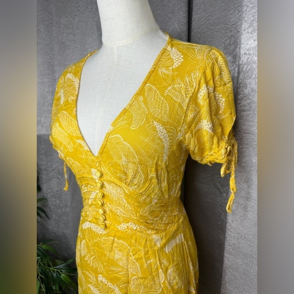 Urban Outfitters Floral Print V-Neck Mini Dress Yellow Women’s Sz M - Picture 4 of 11